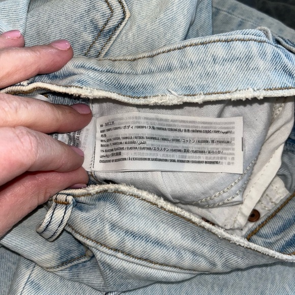 Abercrombie & Fitch Boyfriend Mid Rise Jeans Light Wash size 4/27 - Picture 5 of 6
